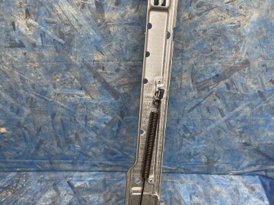 Петля дверцы посудомоечной машины Zanussi ZTI 6865 левая